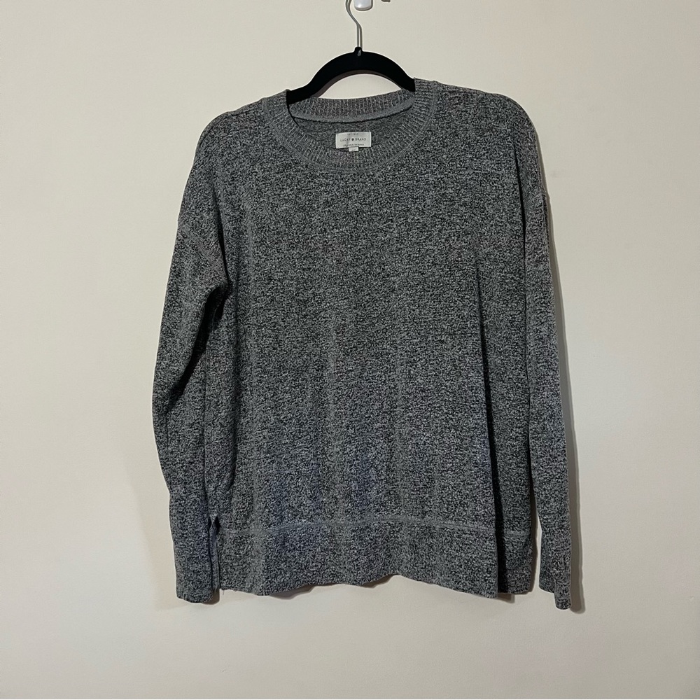 Lucky brand Women's Grey sweater size small, staple basic piece winter fall